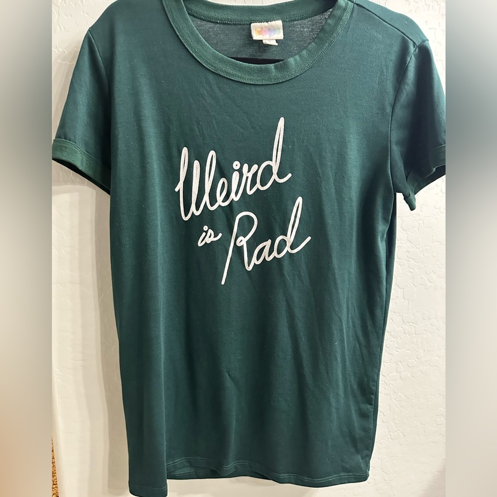 LulaRoe Liv tee size small